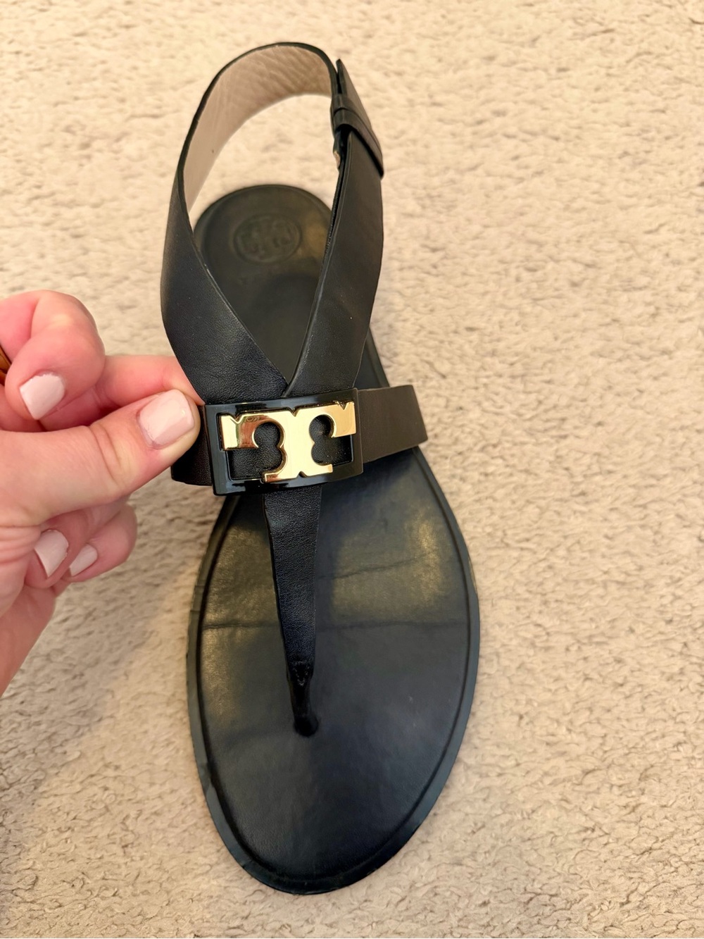 Tory Burch Miller Black Leather Ankle Strap Sandals Gold Logo Size 8.5 - Picture 2 of 4